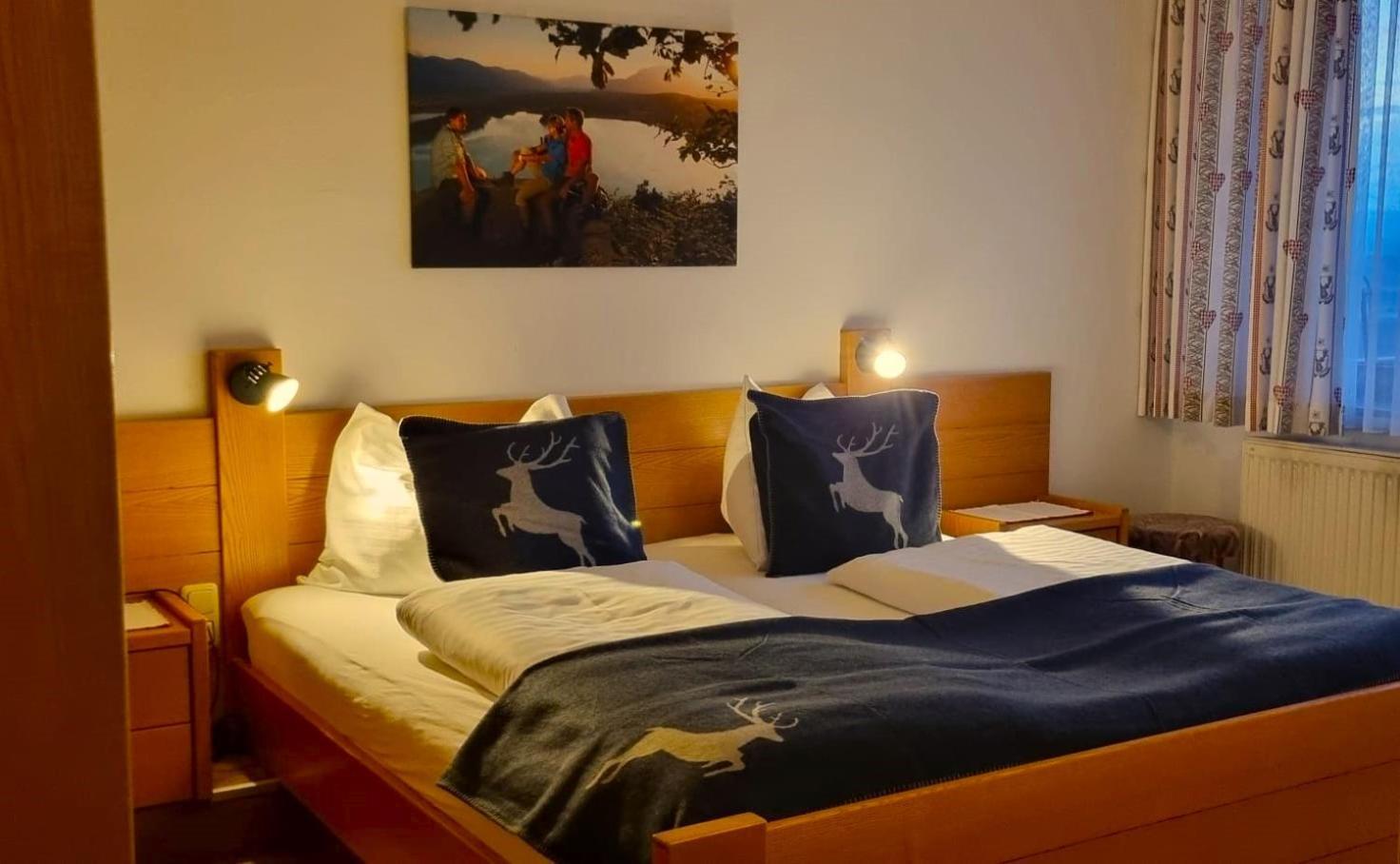 Finkenstein am Faaker See Hotel Baumgartnerhof מראה חיצוני תמונה